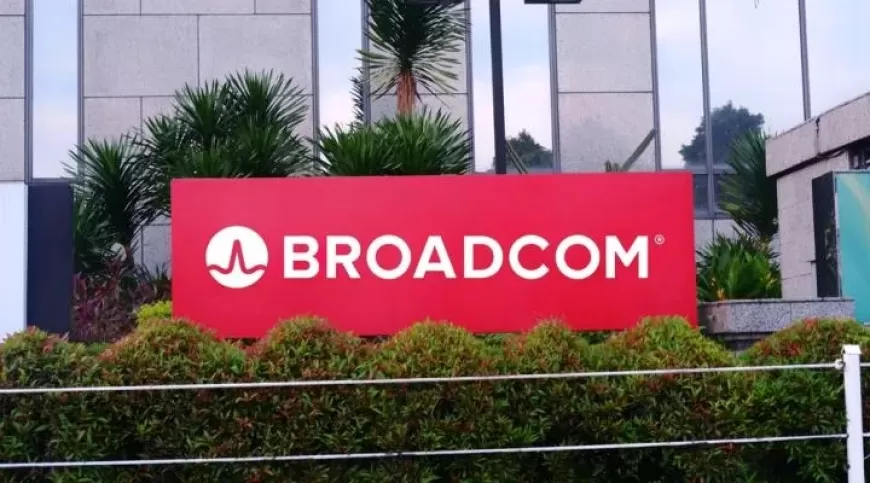 How to Earn $500 Monthly Income with Broadcom Dividends – Q4 Earnings & Yield Insights