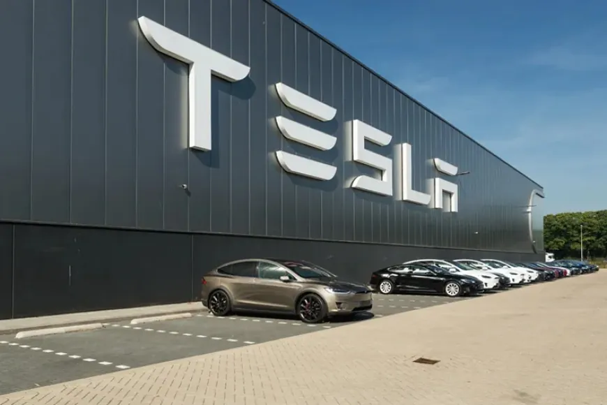 Sweden’s AP7 Pension Fund Blacklists Tesla Over Labor Rights Violations